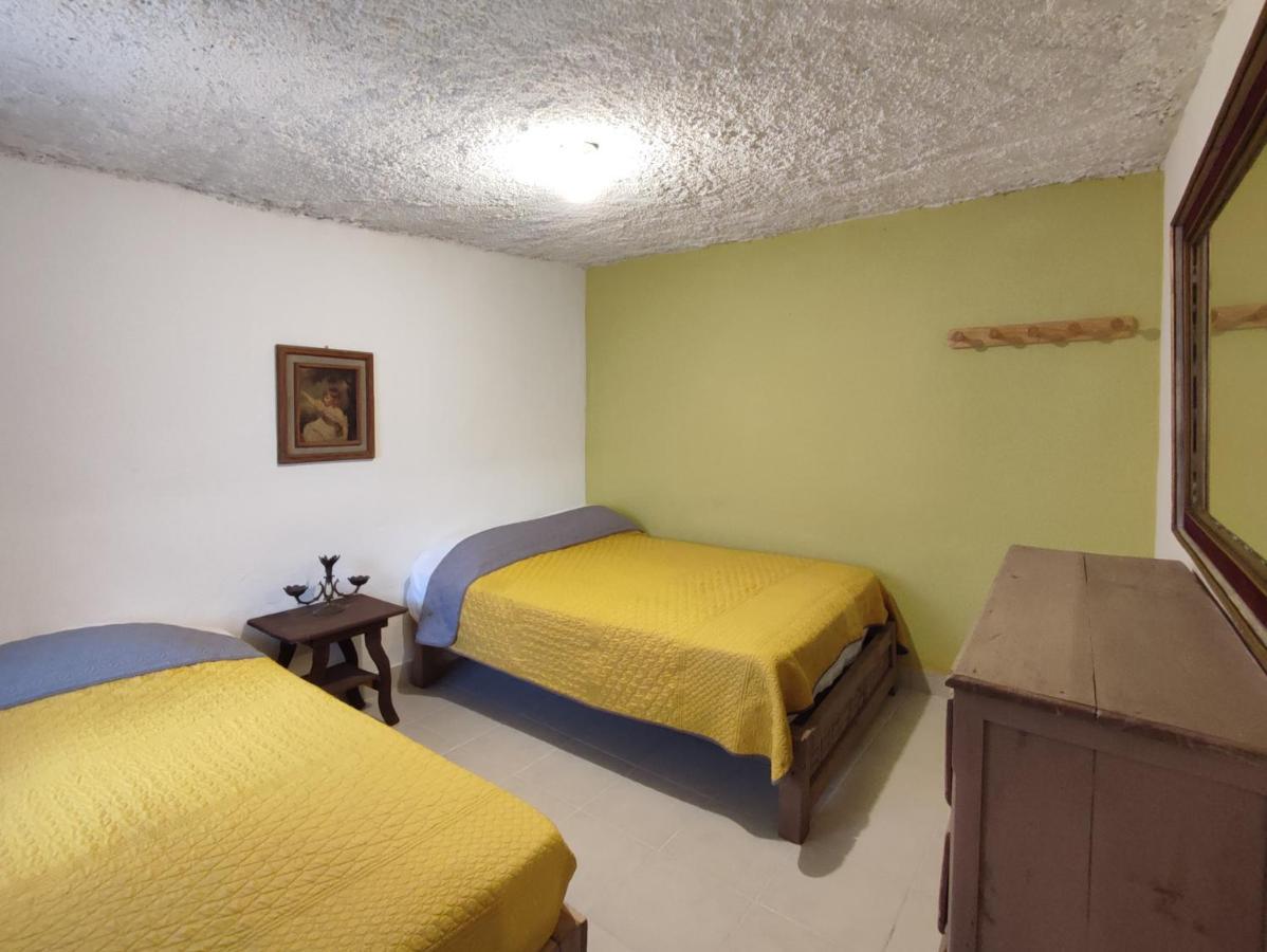 Hostal Ikal San Cristóbal de Las Casas Chambre photo
